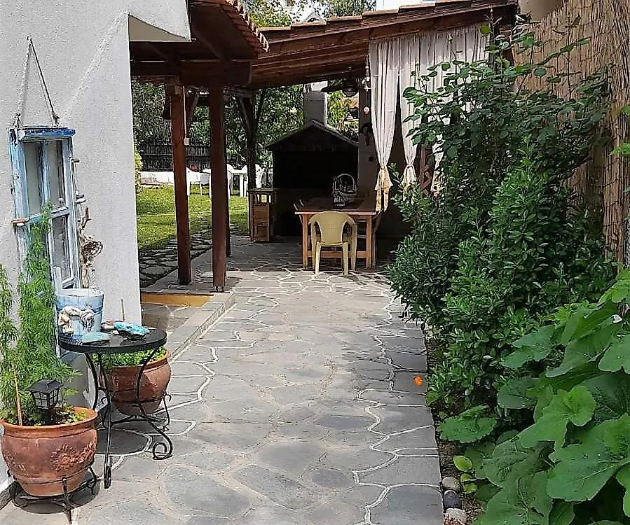 Little Paradise In Siviri Holiday home